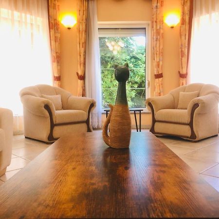 Apollo Inn ヴァレンツァ エクステリア 写真